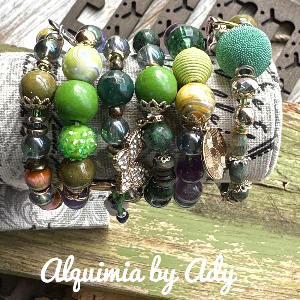 MYSTIC AURA QUARTZ CHUNKY CHARM BRACELET - Picture 2 of 3